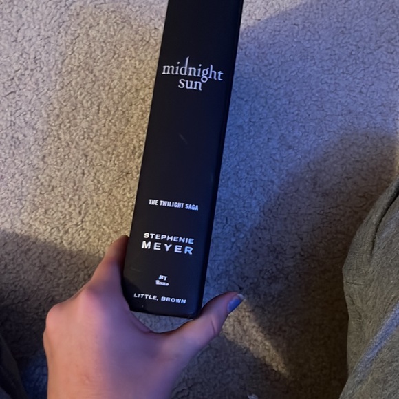 Has a little bit of highlighting - Picture 2 of 7